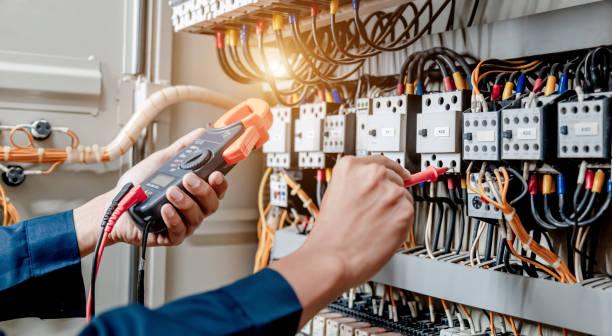 Best Best Electricians Near Me  in Carlisle, IA